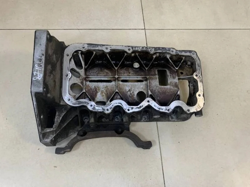 Поддон масляный двигателя Citroen C4 2005-2011