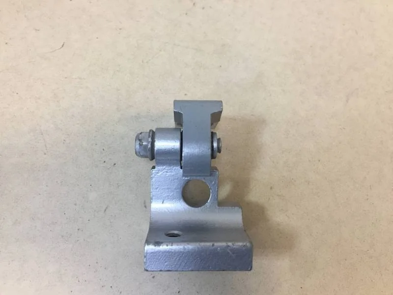 Петля двери задней правой верхняя Audi Q7 (4L) 2005-2015