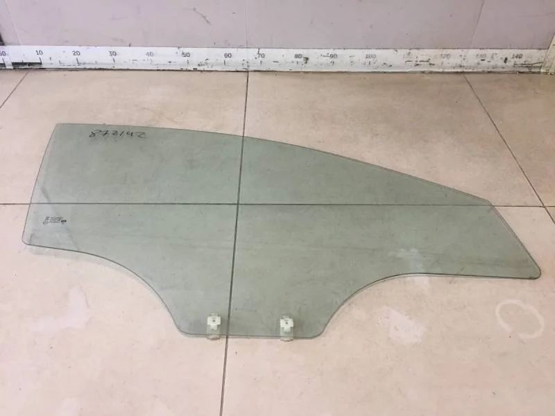 Стекло двери передней правой Hyundai Solaris 2010-2017