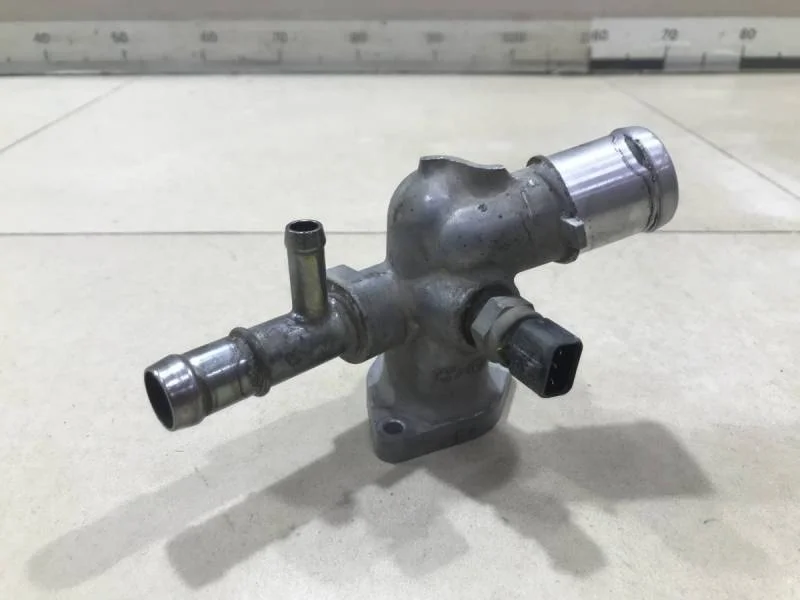 Фланец двигателя системы охлаждения Kia Rio 4 (FB) 2017>