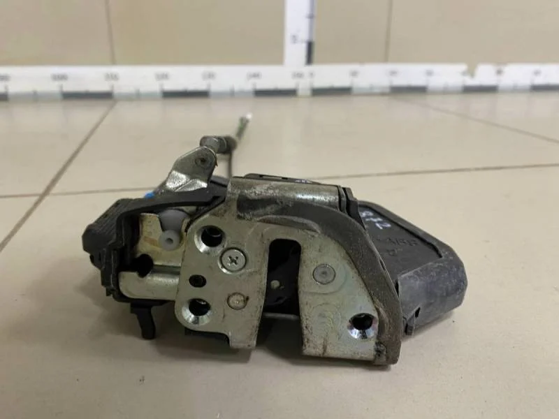 Замок двери задней левой Toyota Land Cruiser Prado (J120) 2002-2009
