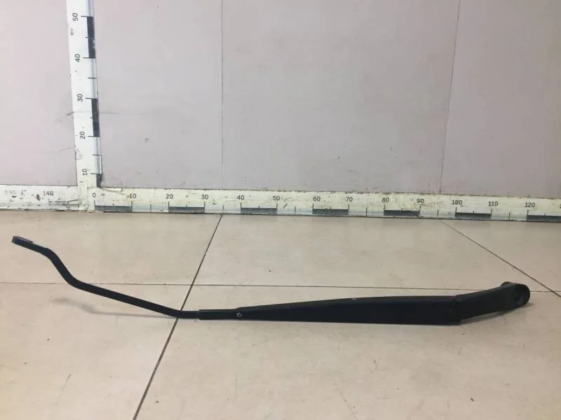 Поводок стеклоочистителя передний правый Hyundai Solaris 2010-2017