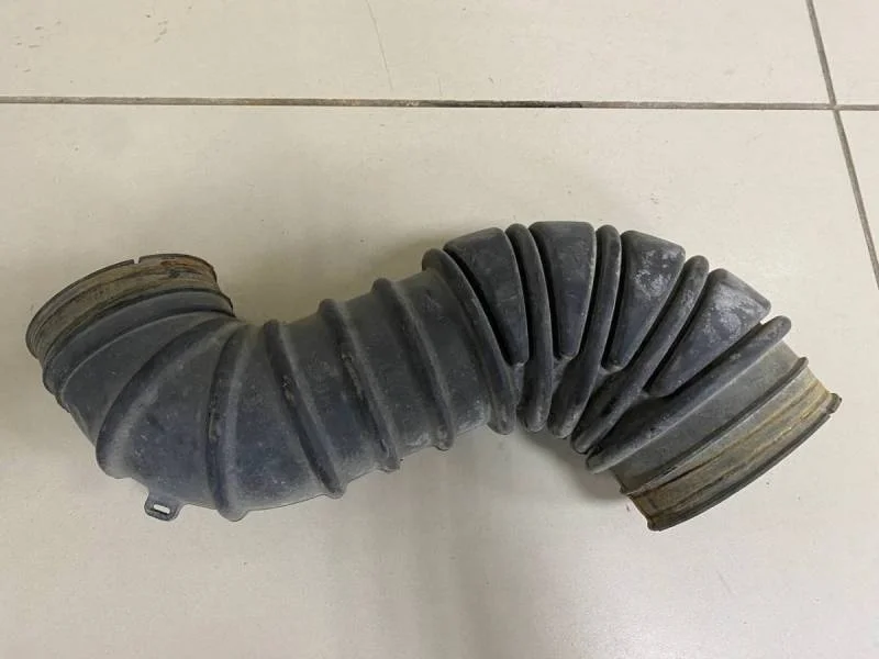 Патрубок воздушного фильтра Toyota Land Cruiser Prado (J120) 2002-2009