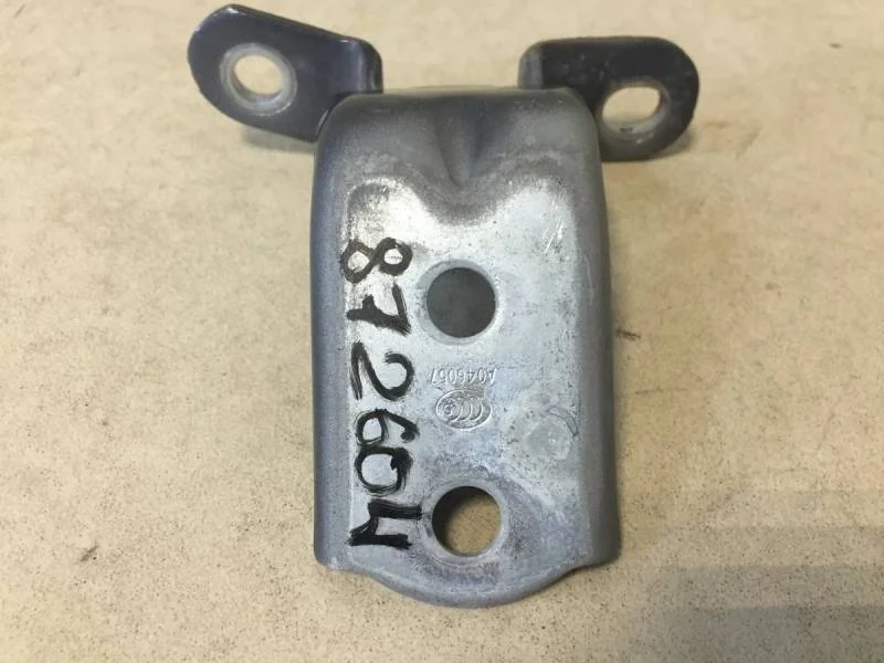 Петля двери передней правой верхняя Hyundai Solaris 2010-2017