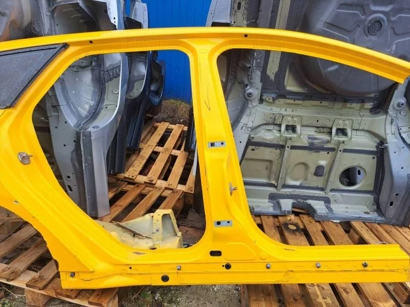 Порог со стойкой правый Ford Focus 3 2011>