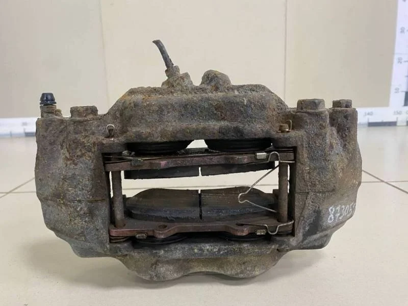 Суппорт передний левый Toyota Land Cruiser Prado (J120) 2002-2009