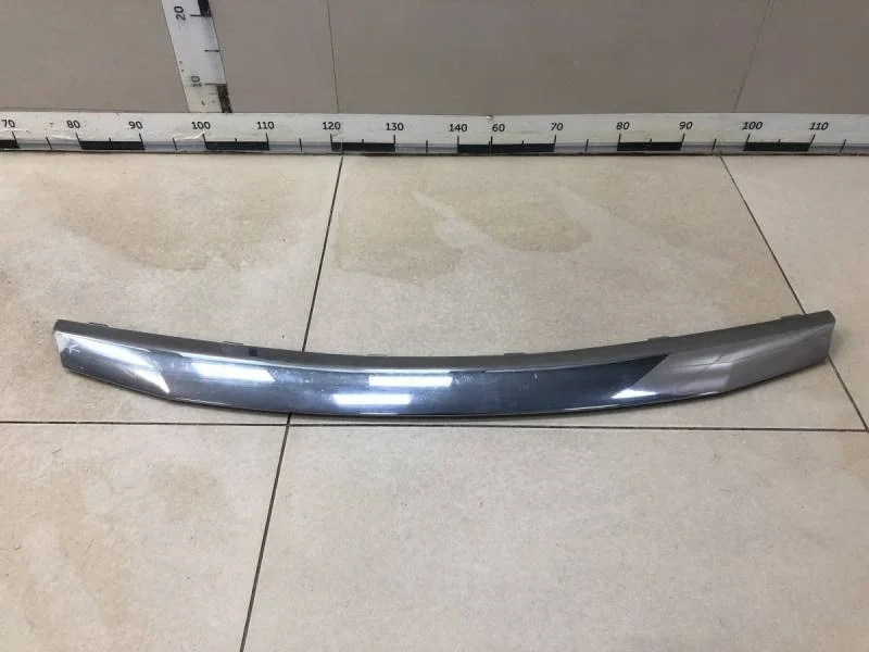 Молдинг решетки радиатора Renault Sandero 2009-2014