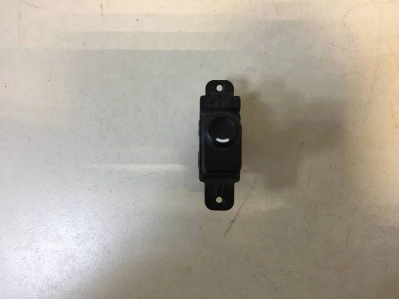 Кнопка стеклоподъемника Hyundai Solaris 2010-2017