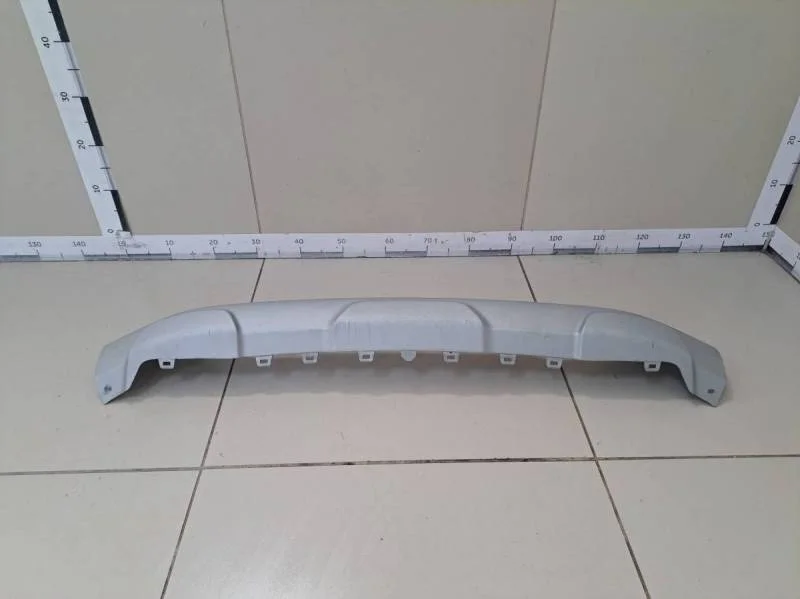 Накладка переднего бампера центральная Renault Sandero 2014>