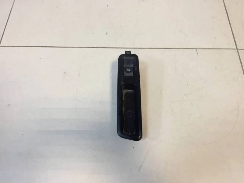 Кнопка стеклоподъемника Lada X-RAY 2016>