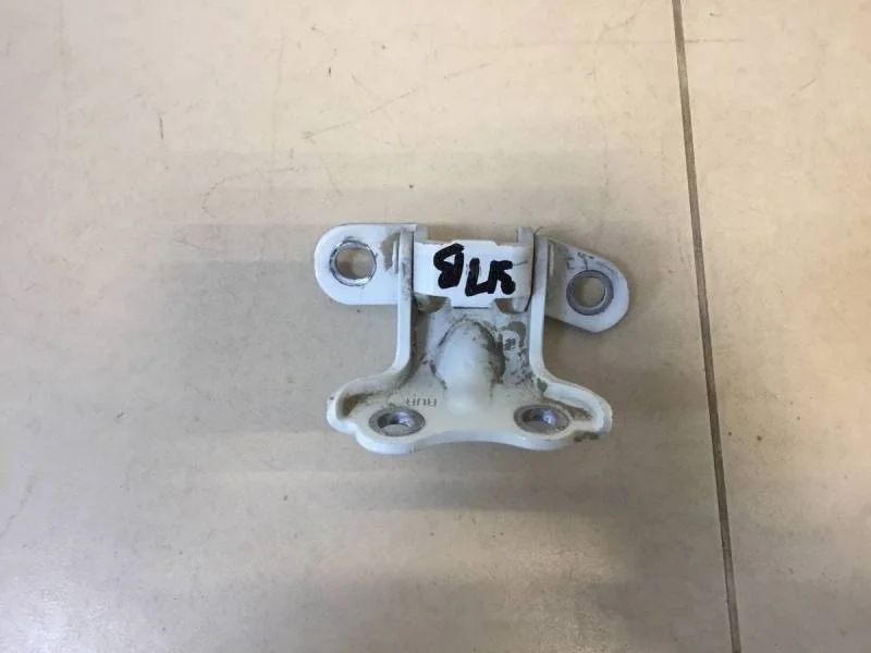 Петля двери задней правой верхняя Kia Rio 3 (UB) 2011-2017