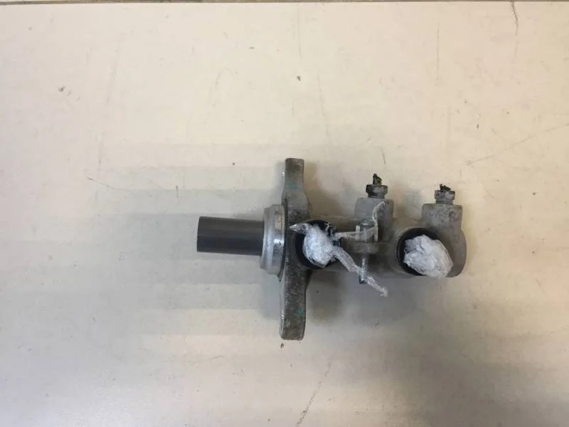 Цилиндр тормозной главный Kia Rio 3 (UB) 2011-2017