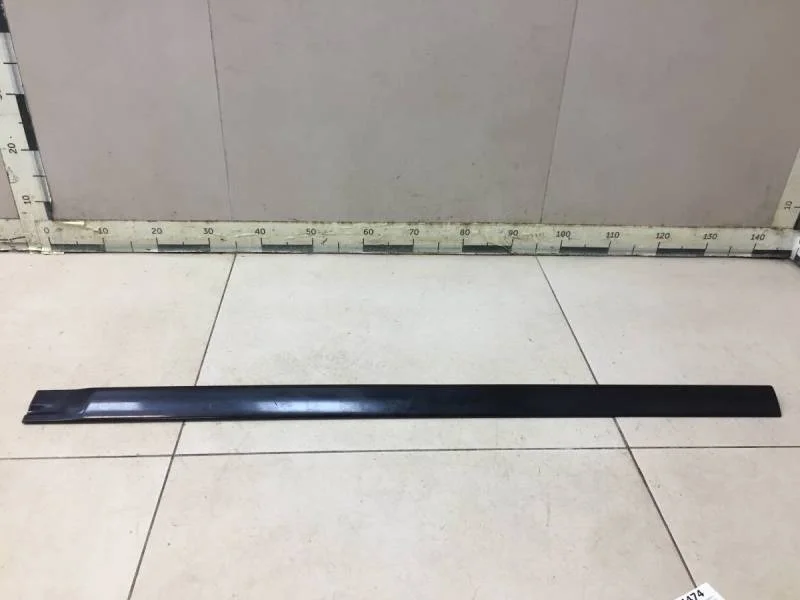 Молдинг передней правой двери Mitsubishi Lancer 9  (CS/Classic) 2000-2011