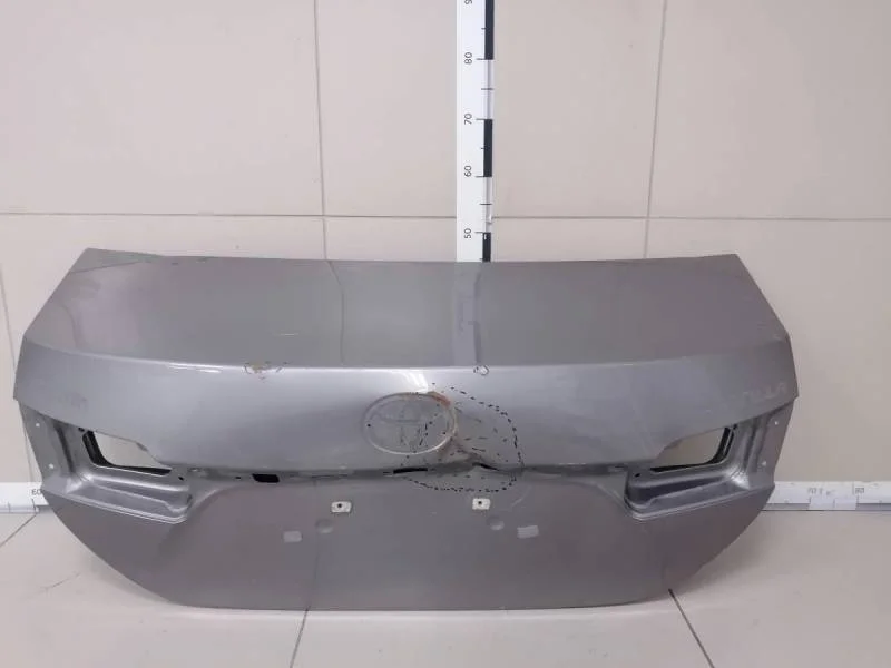 Крышка багажника Toyota Corolla E180 2013>