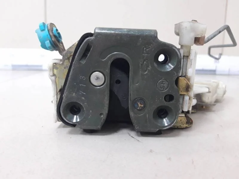 Замок двери передней правой Nissan Almera Classic (B10) 2006-2013