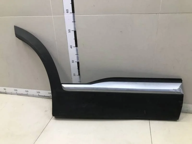 Накладка двери задней правой Hyundai Santa Fe (TM) 2018>