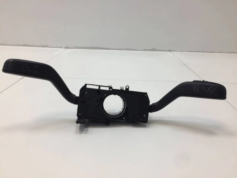 Переключатель поворотов подрулевой Skoda Fabia (5J) 2007-2014