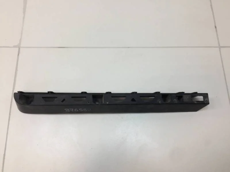 Направляющая заднего бампера левая Skoda Fabia (5J) 2007-2014