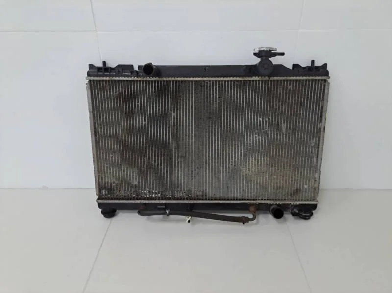 Радиатор охлаждения двигателя Toyota Camry (XV30) 2001-2006