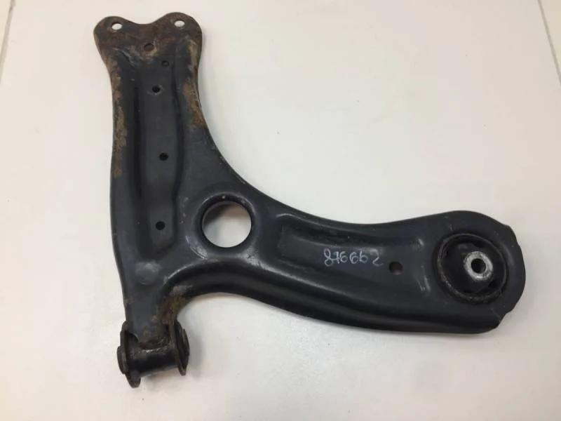 Рычаг передний правый Skoda Fabia (5J) 2007-2014