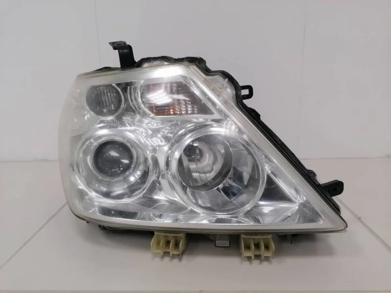 Фара правая Nissan Patrol (Y62) 2010>