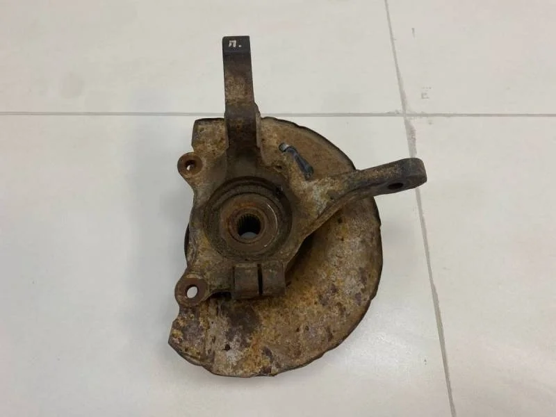 Кулак поворотный передний правый Mitsubishi Lancer 9  (CS/Classic) 2000-2011