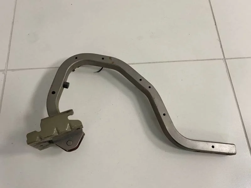 Петля крышки багажника Nissan Almera (N16) 2000-2006