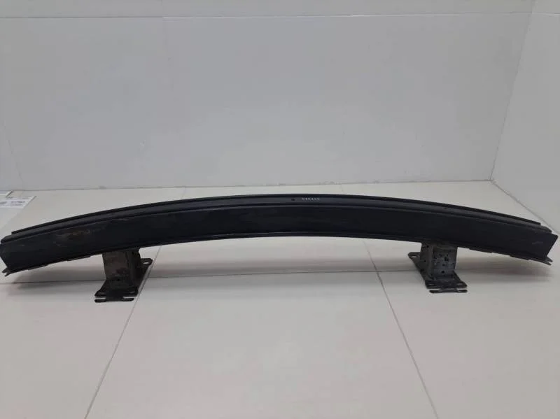 Усилитель переднего бампера Land Rover Discovery 3 2004-2009