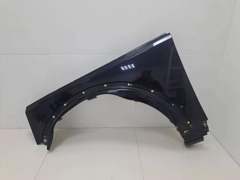 Крыло переднее левое Land Rover Discovery 3 2004-2009