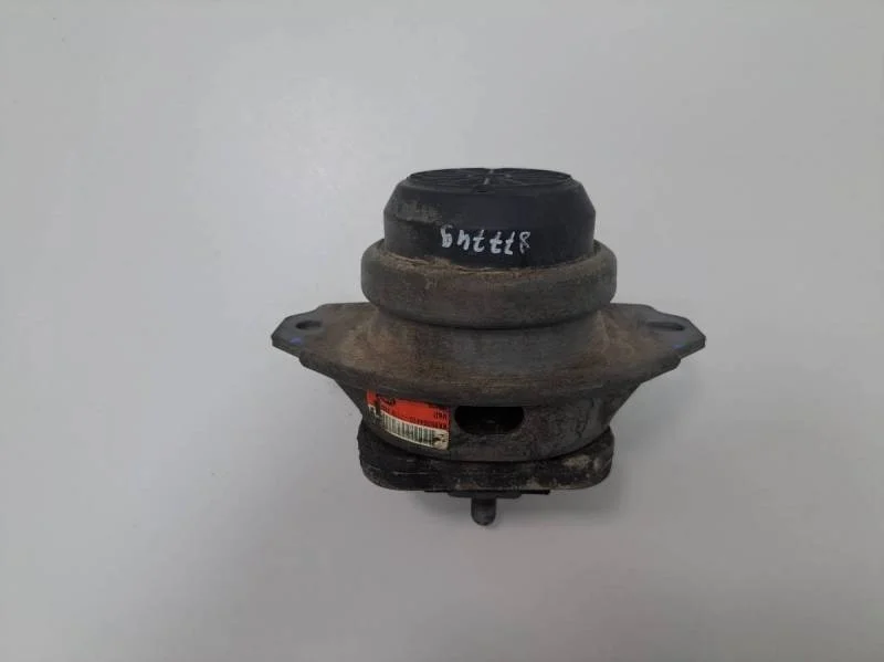 Опора двигателя Land Rover Discovery 3 2004-2009