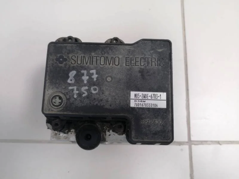 Блок ABS (насос) Mitsubishi Lancer 9  (CS/Classic) 2000-2011