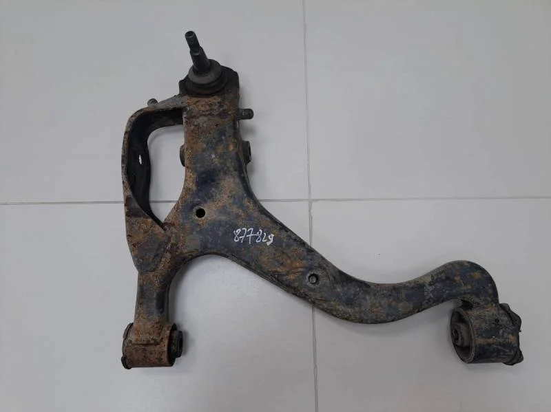 Рычаг передний нижний левый Land Rover Discovery 3 2004-2009