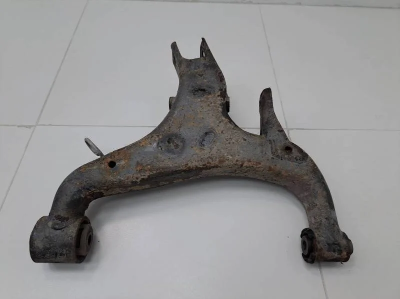 Рычаг задний нижний левый Land Rover Discovery 3 2004-2009