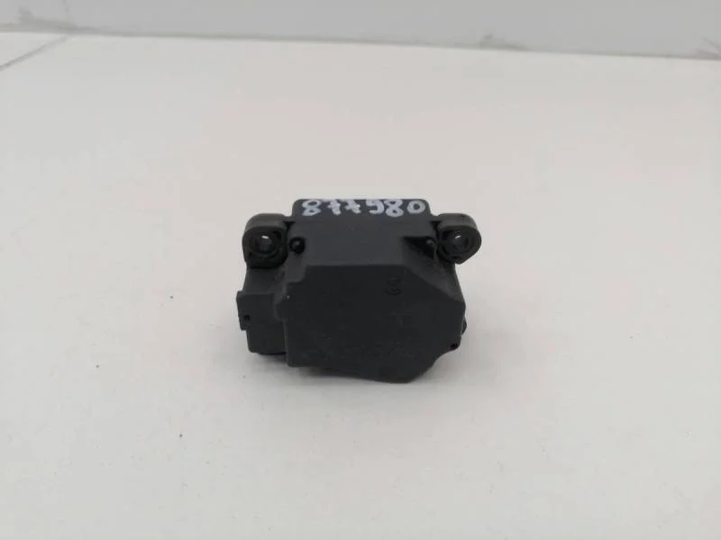 Моторчик заслонки печки Volvo XC90 2002-2015