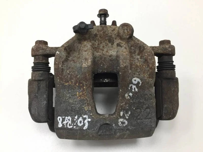 Суппорт передний правый Hyundai Solaris 2010-2017