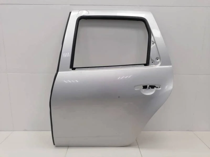 Дверь задняя левая Renault Duster 2012>