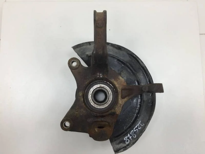 Кулак поворотный передний правый Renault Duster 2012>