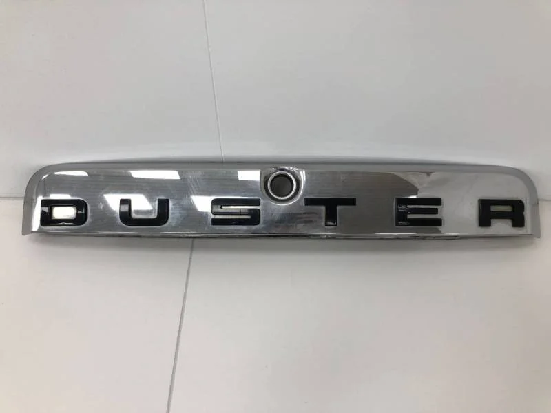 Накладка двери багажника Renault Duster 2012>