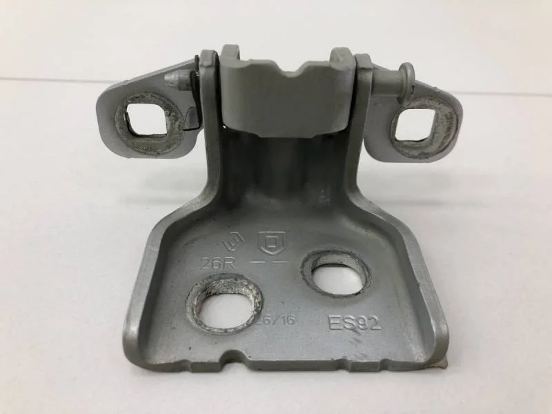 Петля двери Renault Duster 2012>