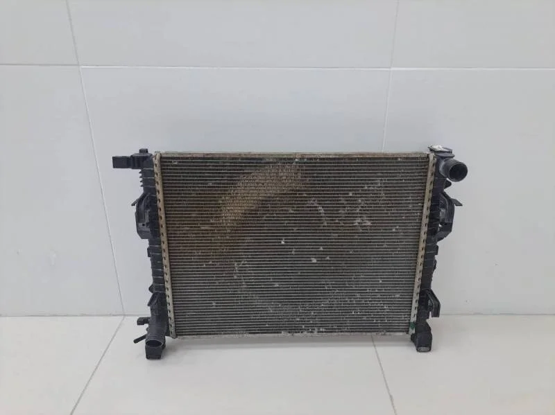 Радиатор охлаждения двигателя Renault Duster 2012>