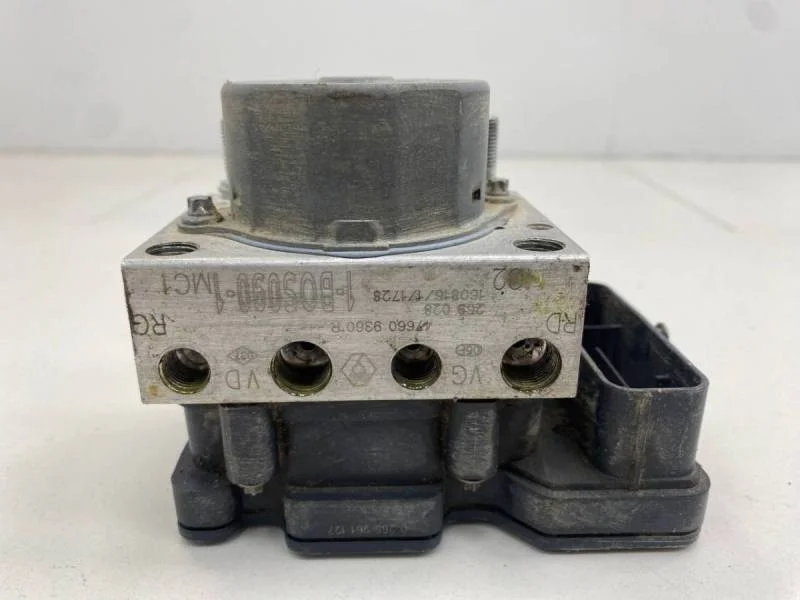 Блок ABS (насос) Renault Duster 2012>