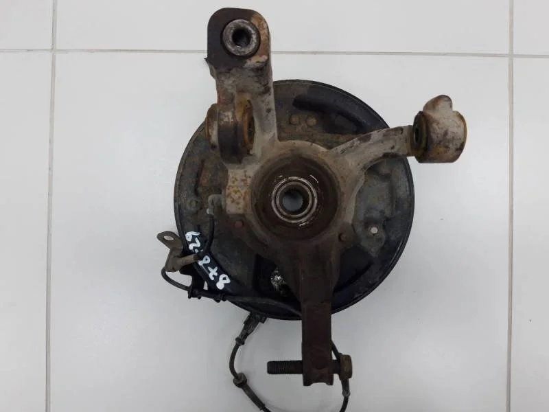 Кулак поворотный задний левый Renault Duster 2012>