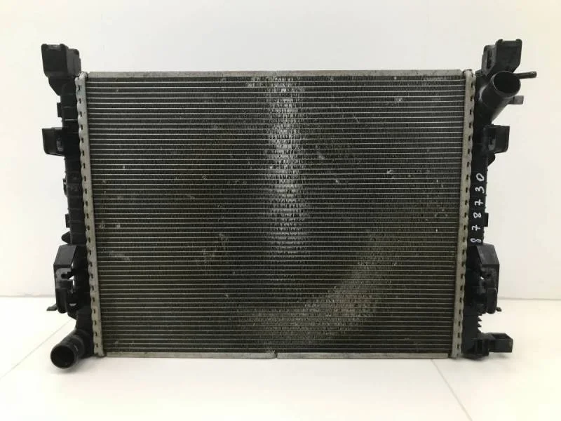 Радиатор охлаждения двигателя Renault Duster 2012>