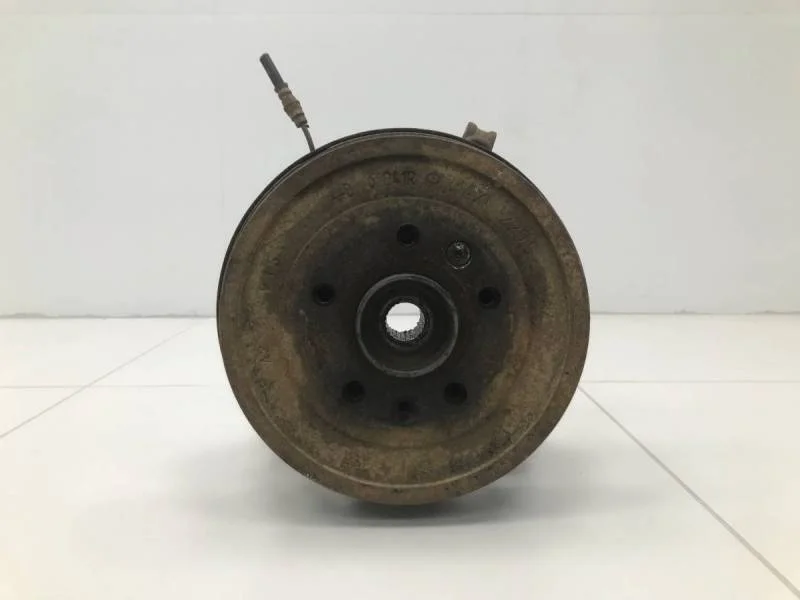 Кулак поворотный задний левый Renault Duster 2012>