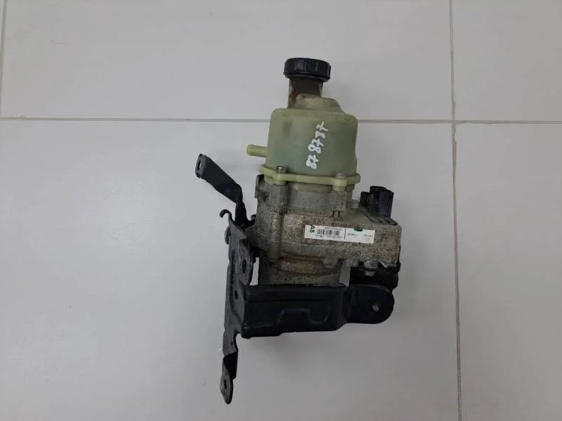 Насос гидроусилителя (электрогидроусилитель, ЭГУР) Renault Duster 2012>