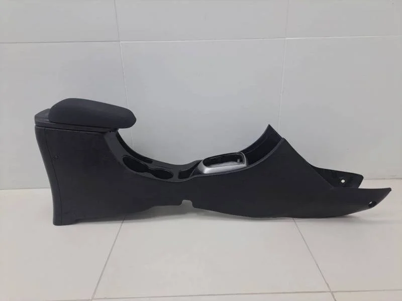 Консоль центральная Hyundai Solaris 2010-2017