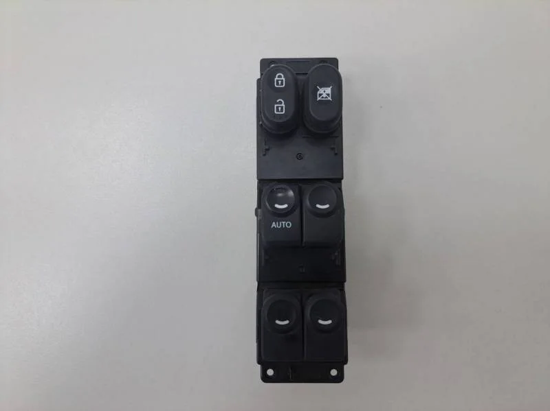 Блок управления стеклоподъемниками Hyundai Solaris 2010-2017