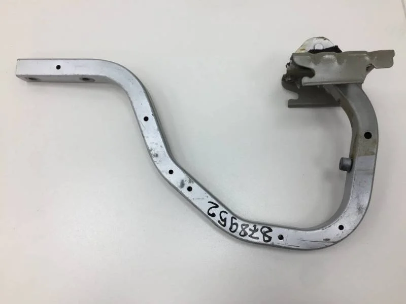 Петля крышки багажника Nissan Almera (N16) 2000-2006