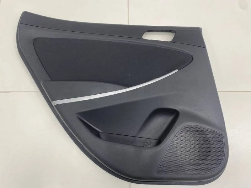 Обшивка двери задней левой Hyundai Solaris 2010-2017