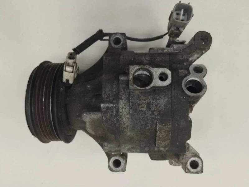 Компрессор системы кондиционирования Toyota Corolla E120 2001-2007